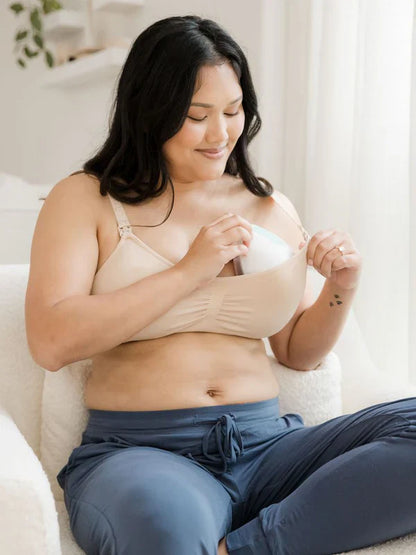 Breathable Seamless Nursing Bra.
